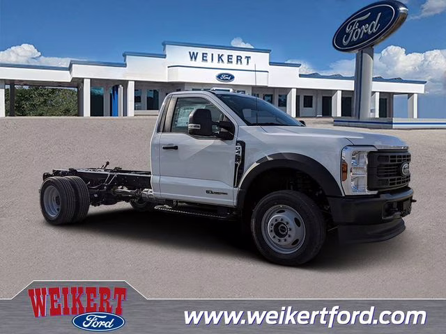 2026 Oxford White Ford Super Duty F-450 DRW XL 4X4 Chassis