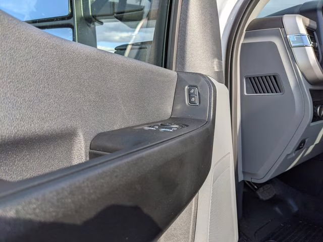 2026 Oxford White Ford Super Duty F-450 DRW XL 4X4 Chassis