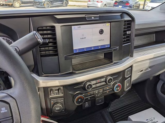 2026 Oxford White Ford Super Duty F-450 DRW XL 4X4 Chassis