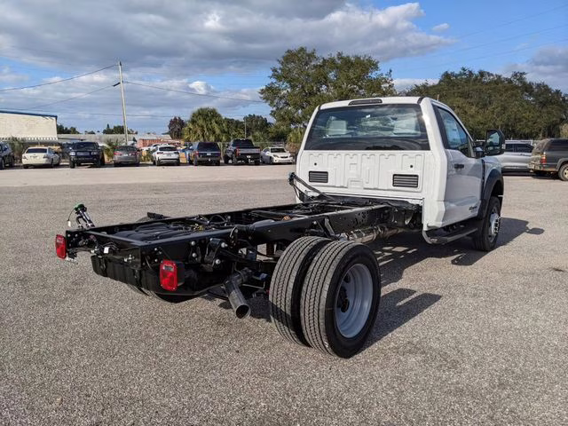 2026 Oxford White Ford Super Duty F-450 DRW XL 4X4 Chassis