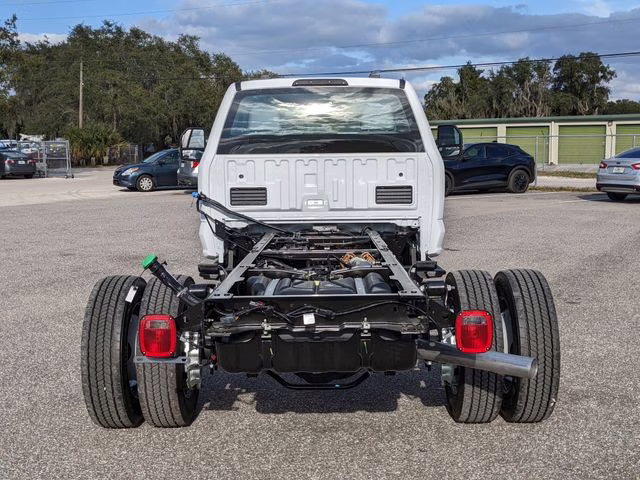 2026 Oxford White Ford Super Duty F-450 DRW XL 4X4 Chassis