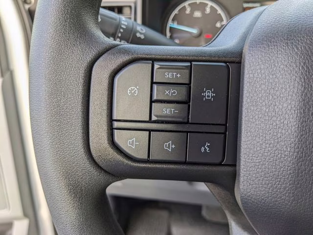 2026 Oxford White Ford Super Duty F-450 DRW XL 4X4 Chassis