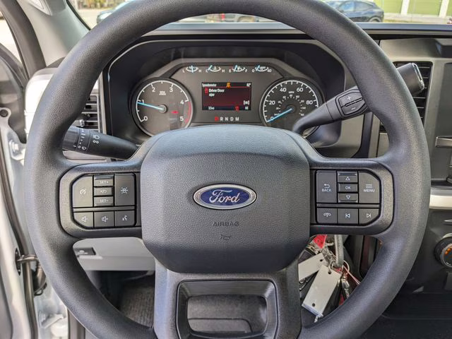 2026 Oxford White Ford Super Duty F-450 DRW XL 4X4 Chassis