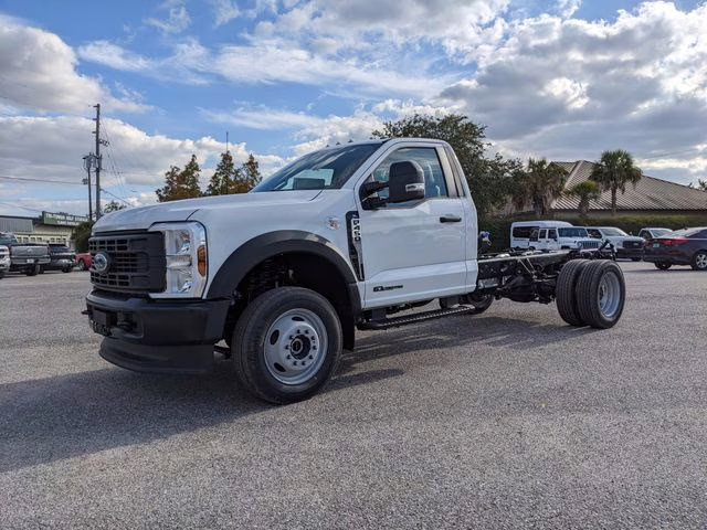 2026 Oxford White Ford Super Duty F-450 DRW XL 4X4 Chassis