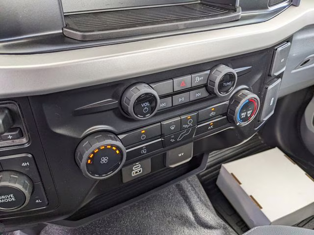 2026 Oxford White Ford Super Duty F-550 DRW XL 4X4 Chassis