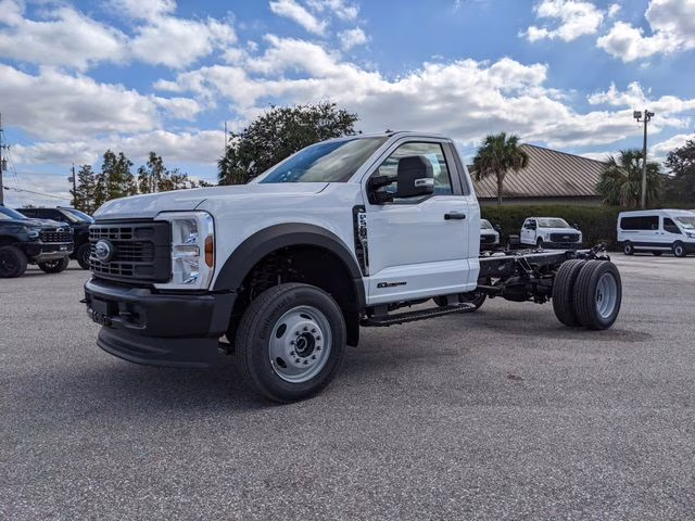 2026 Oxford White Ford Super Duty F-550 DRW XL 4X4 Chassis