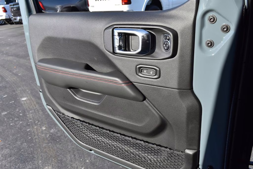 2026 Anvil Clear Coat Jeep Wrangler Rubicon X 4X4 SUV