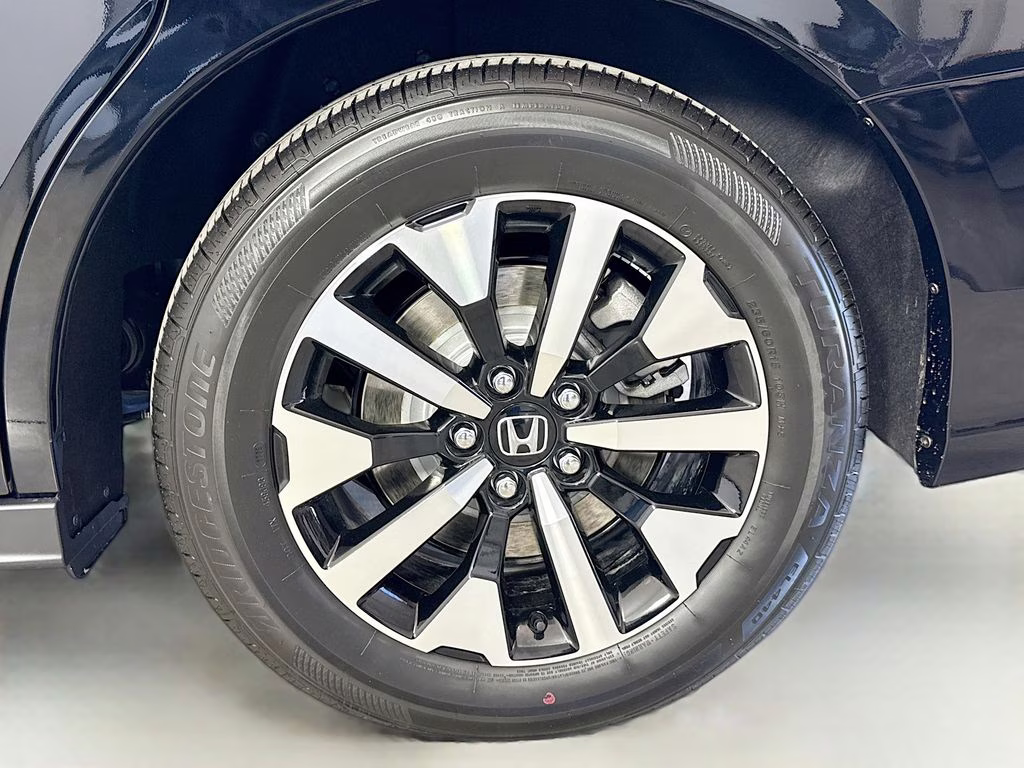 2025 Crystal Black Pearl Honda Odyssey EX-L FWD Van