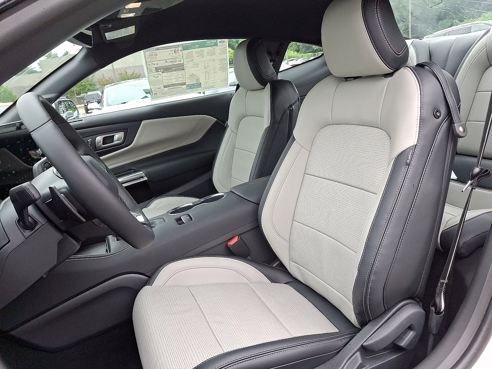 2025 Oxford White - YZ Ford Mustang GT Premium Fastback RWD