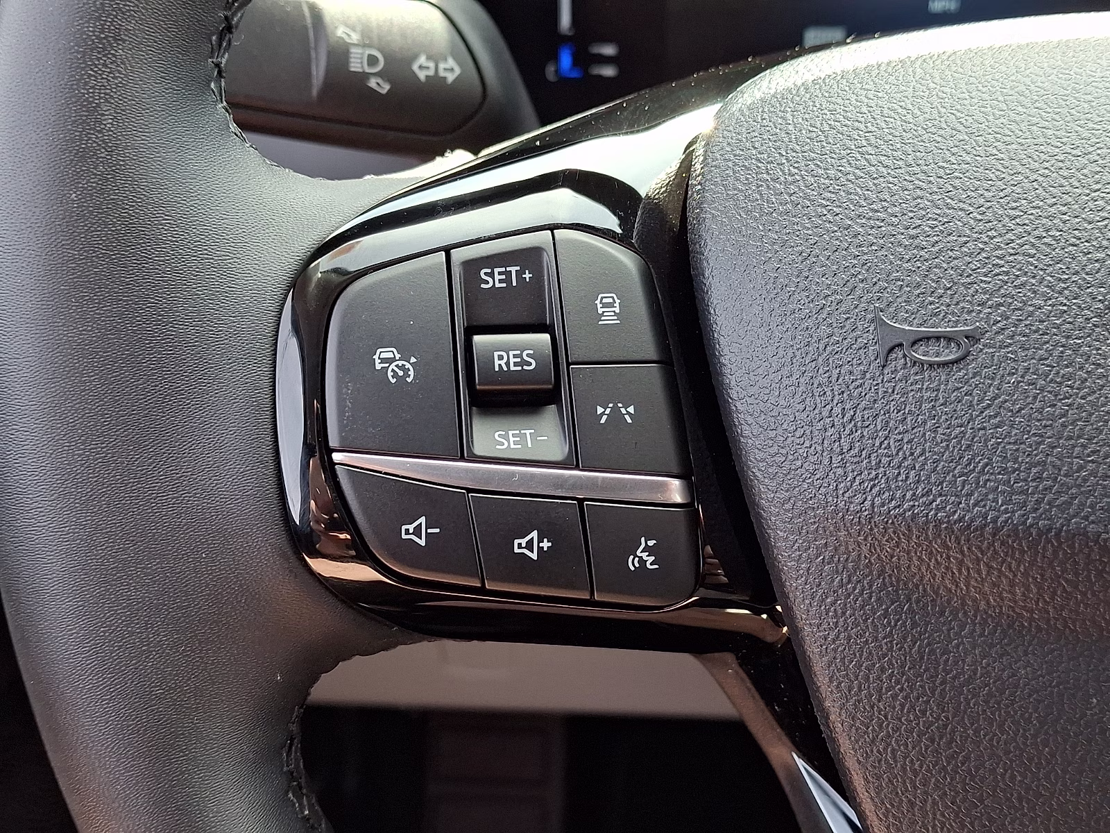 2024 Iconic Silver Metallic - JS Ford Escape PHEV FWD