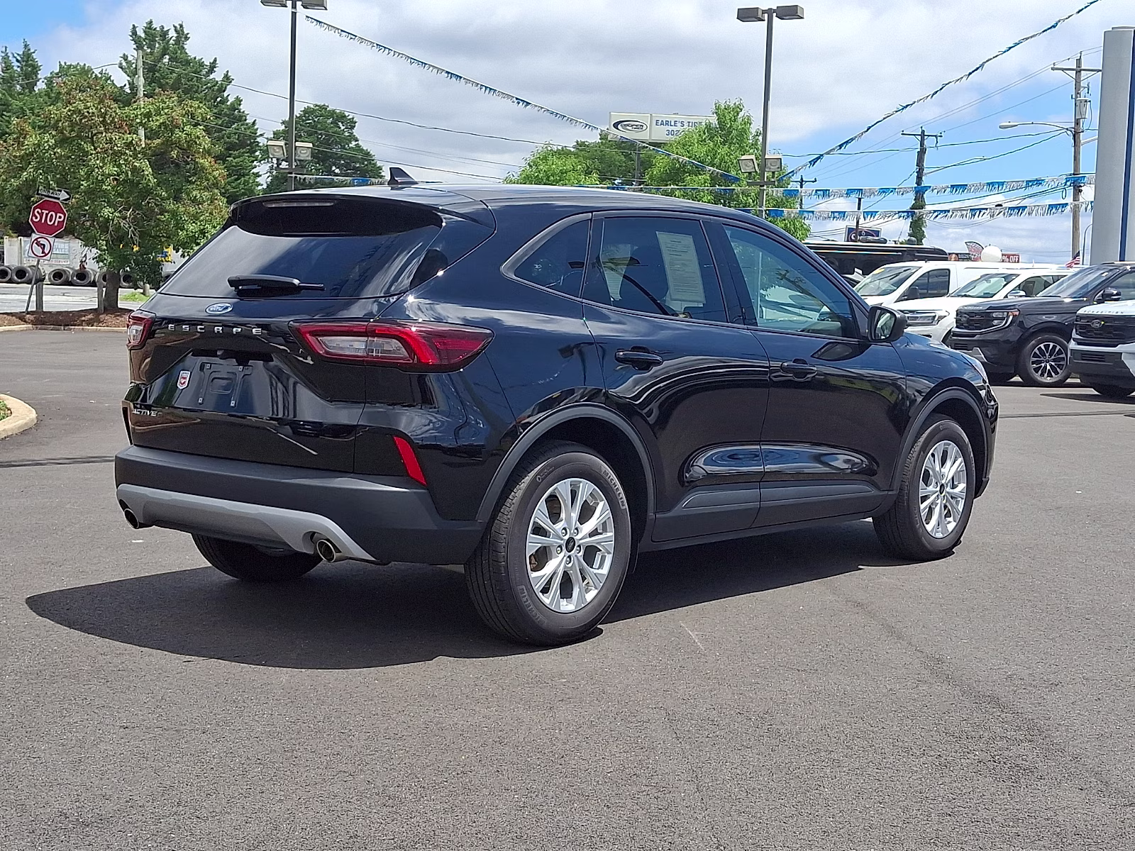 2026 agate black metallic - UM Ford Escape Active FWD