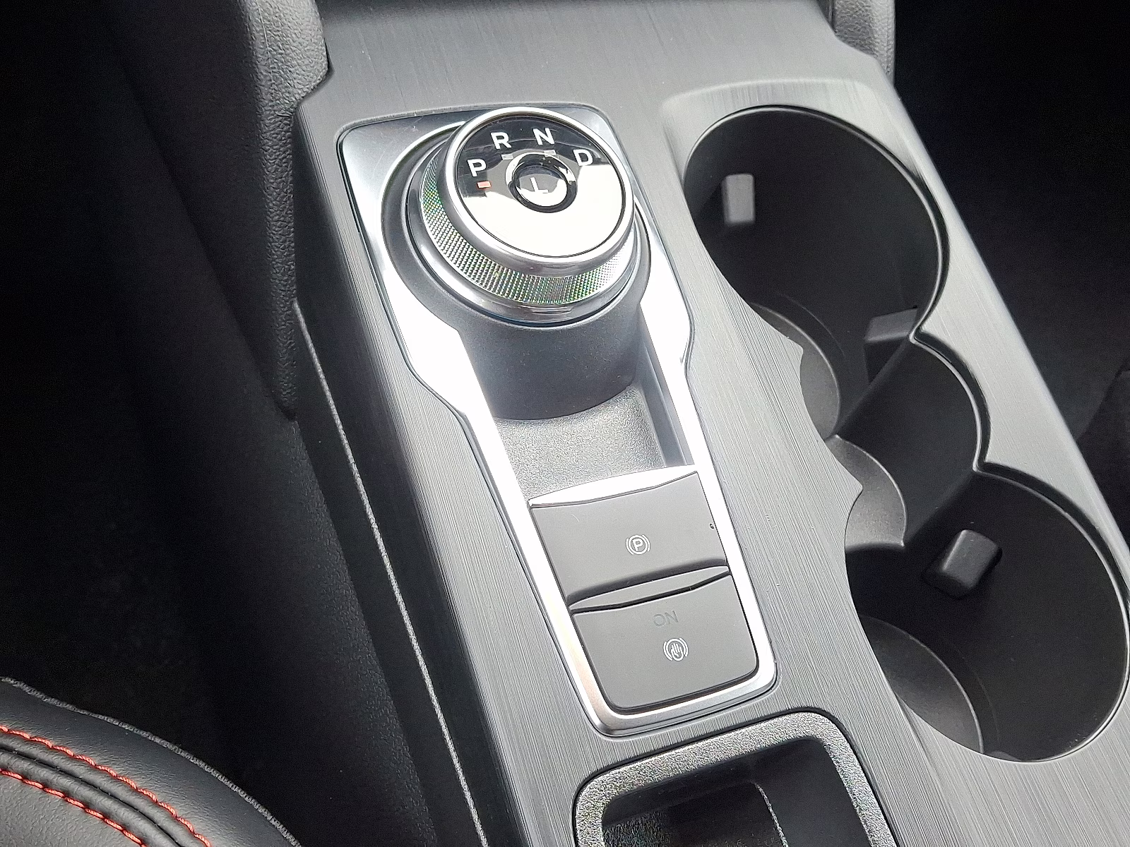 2026 star white metallic tri-coat - AZ Ford Escape Hybrid ST-Line Select AWD