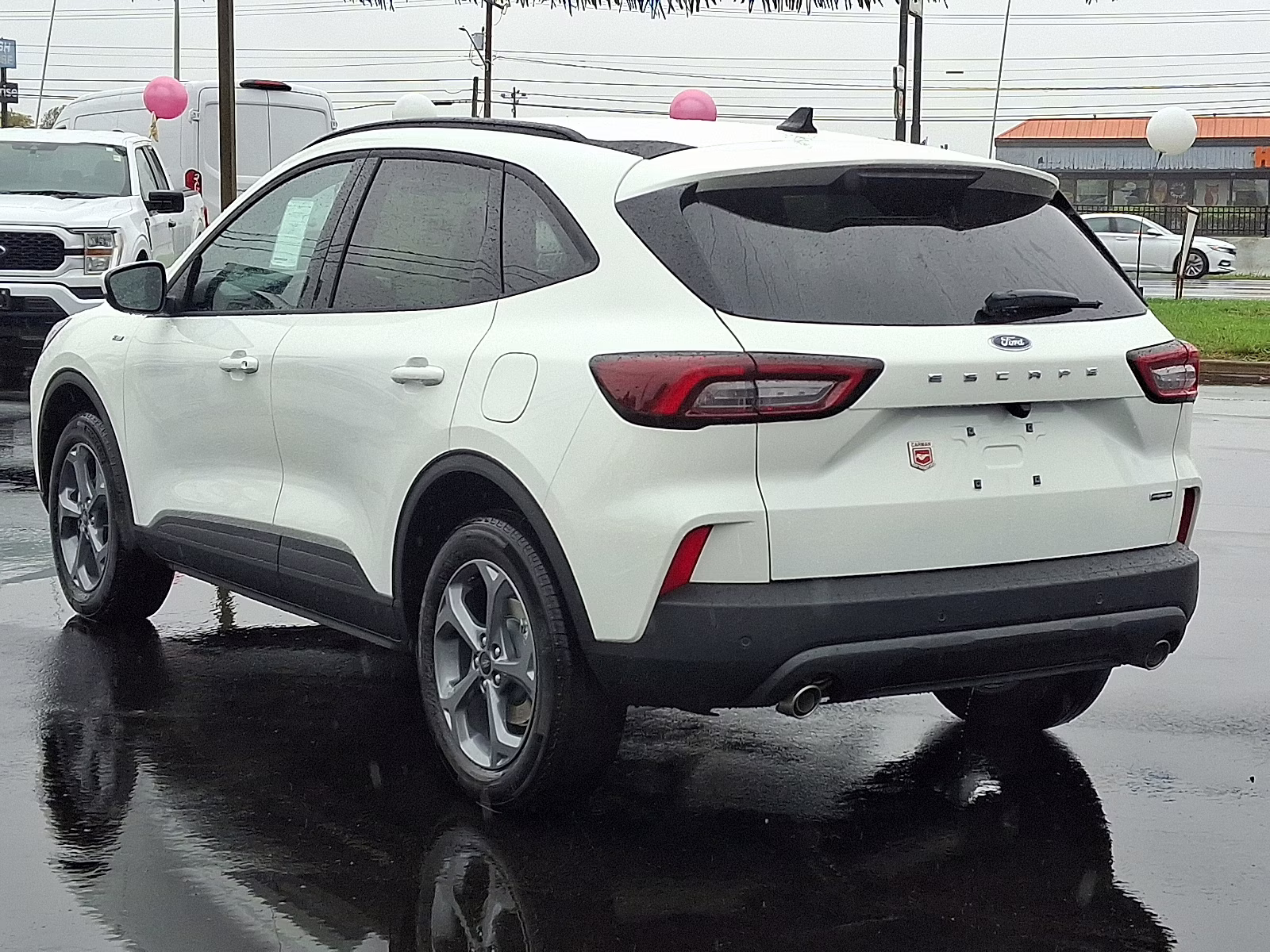 2026 star white metallic tri-coat - AZ Ford Escape Hybrid ST-Line Select AWD