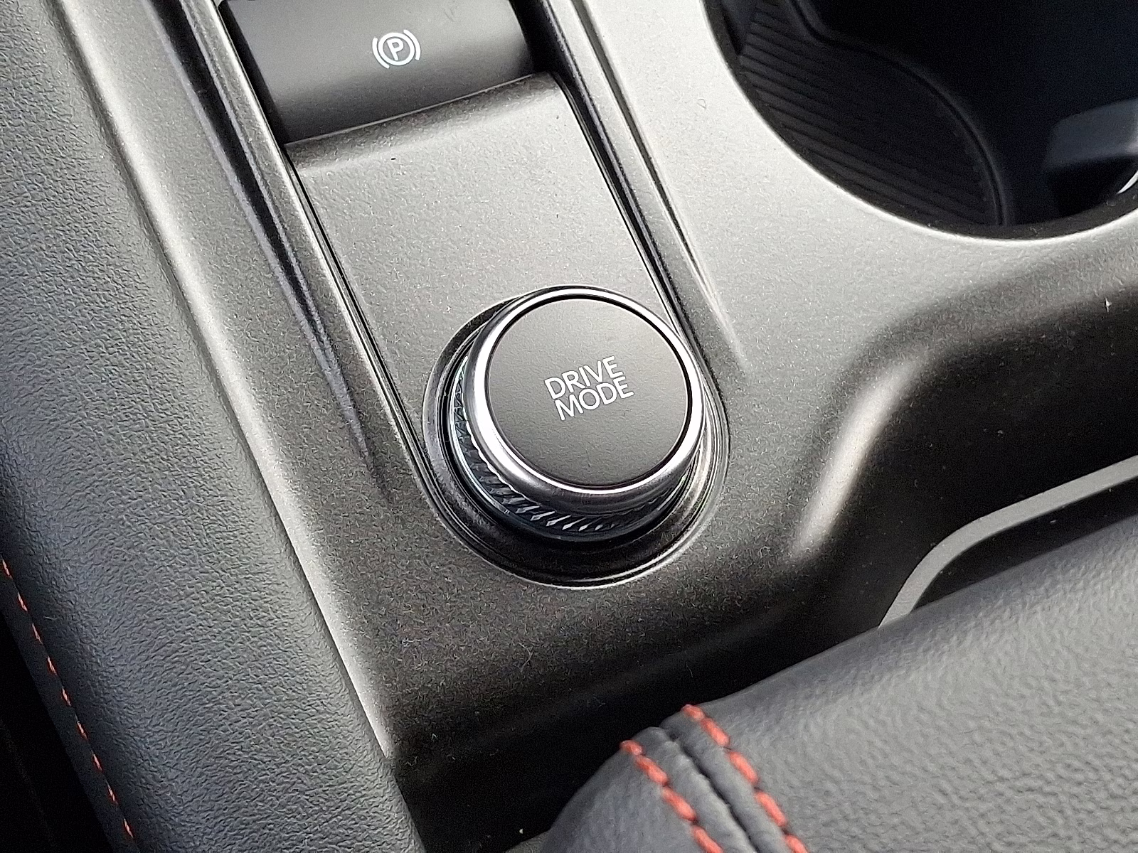 2026 Rapid Red Metallic Tinted Clearcoat - D4 Ford Explorer ST-Line 4X4