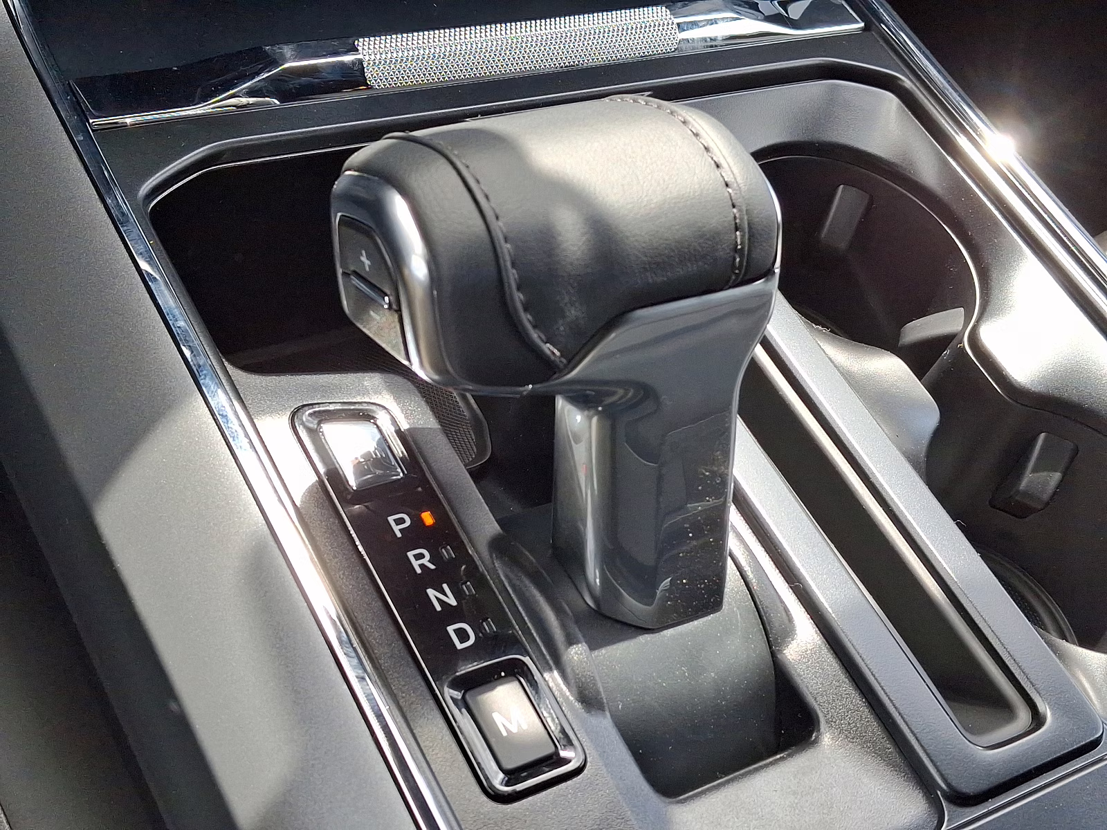 2025 Agate Black Metallic - UM Ford F-150 LARIAT 4X4