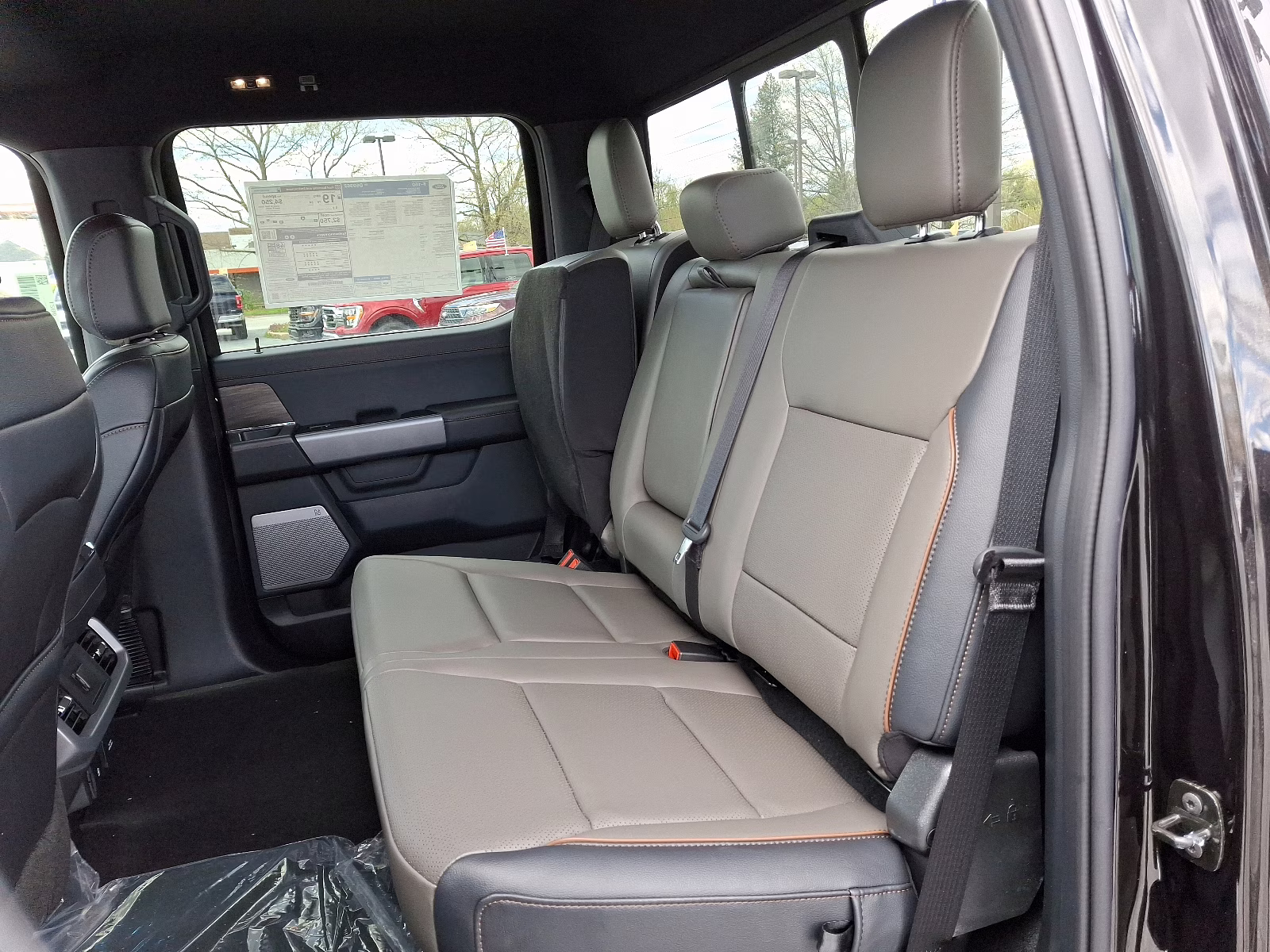 2025 Agate Black Metallic - UM Ford F-150 LARIAT 4X4