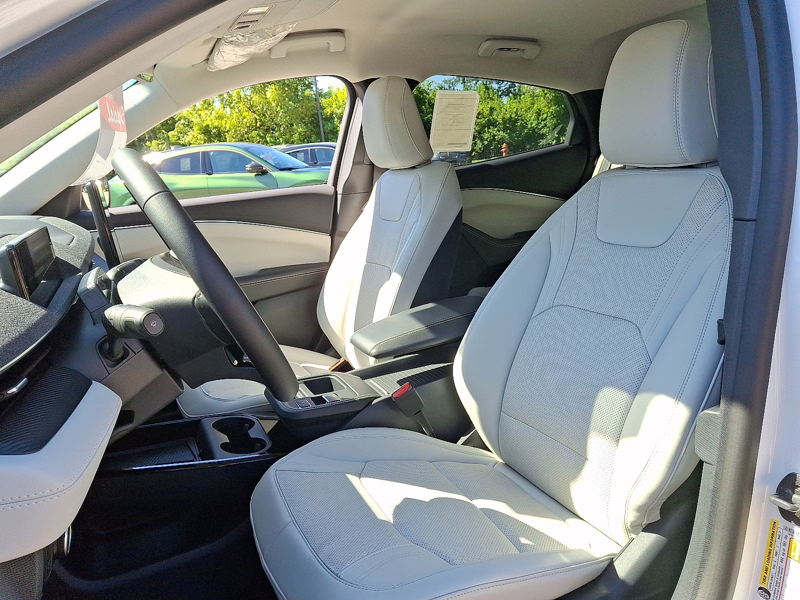 2025 Star White Metallic Tri-Coat - AZ Ford Mustang Mach-E Premium AWD