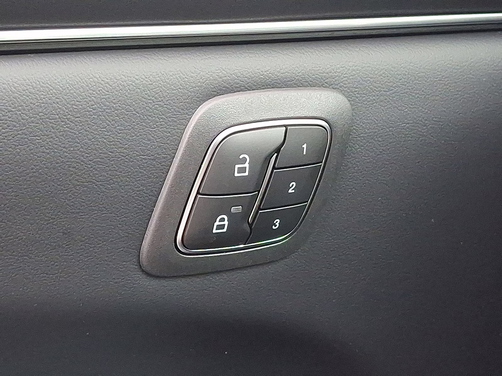 2025 Molten Magenta Metallic Tinted Clearcoat - DT Ford Mustang Mach-E Premium AWD