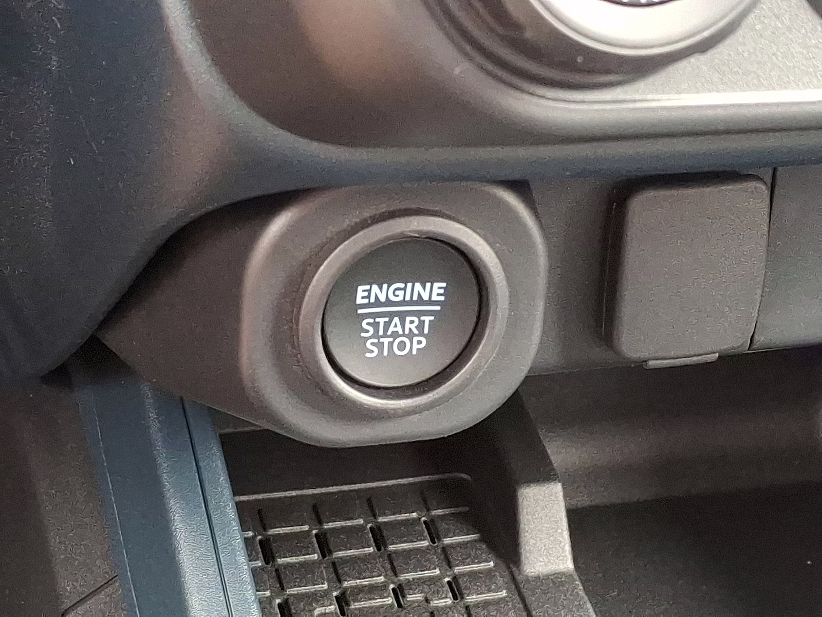 2025 Ruby Red Metallic Tinted Clearcoat - RR Ford Maverick Lariat AWD