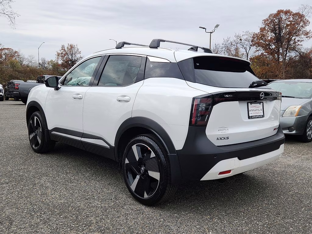2026 Aspen White Tricoat Nissan Kicks SR AWD SUV