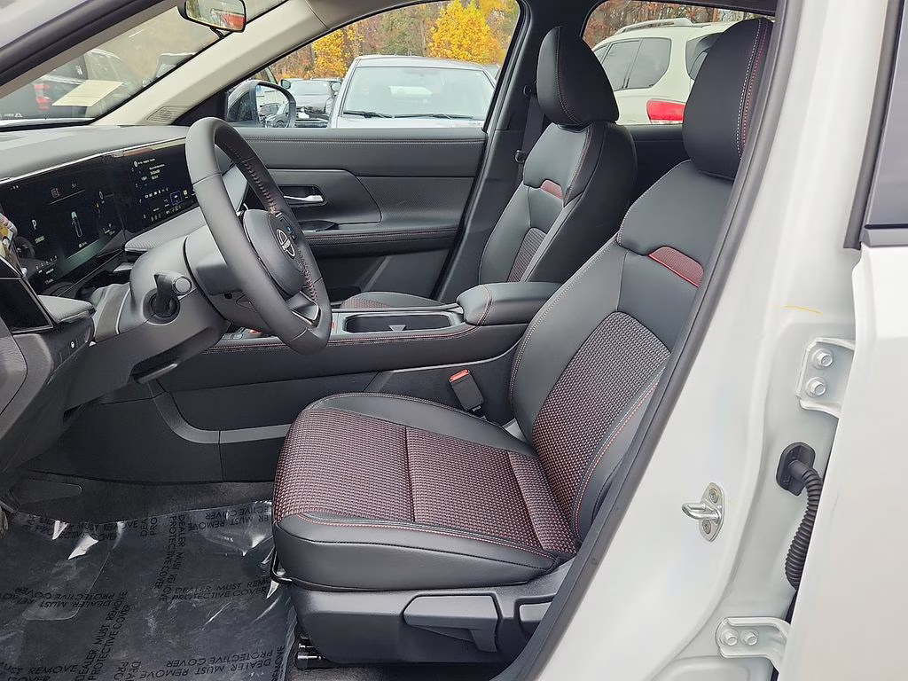 2026 Aspen White Tricoat Nissan Kicks SR AWD SUV