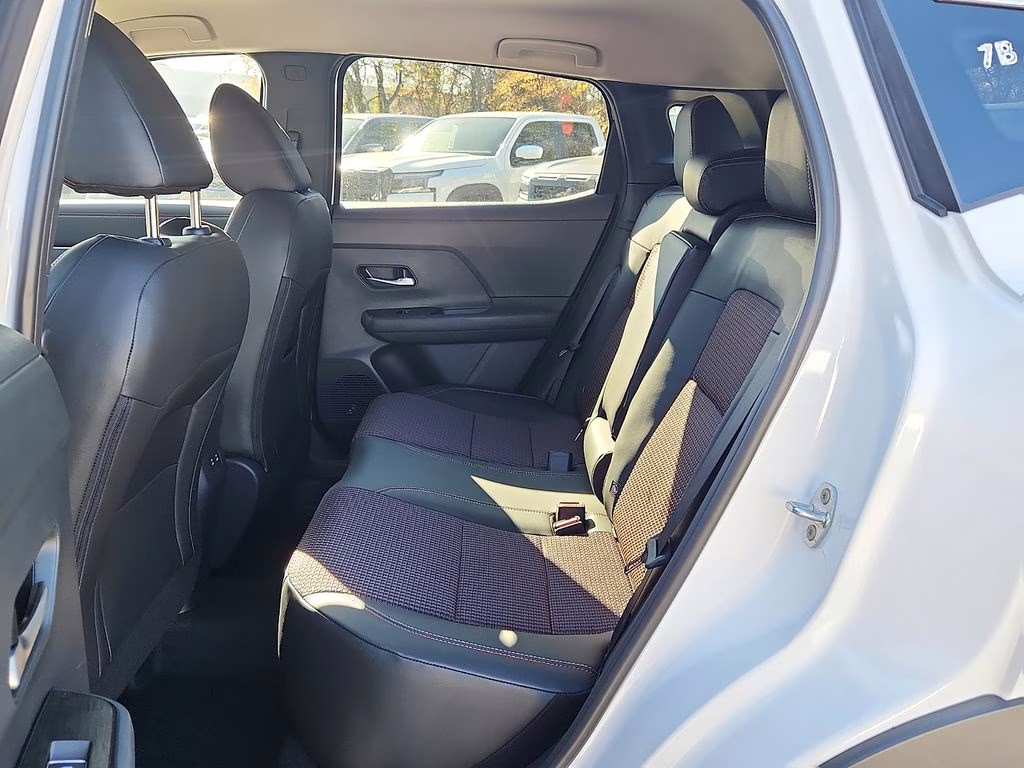 2026 Aspen White/Super Black Nissan Kicks SR AWD SUV