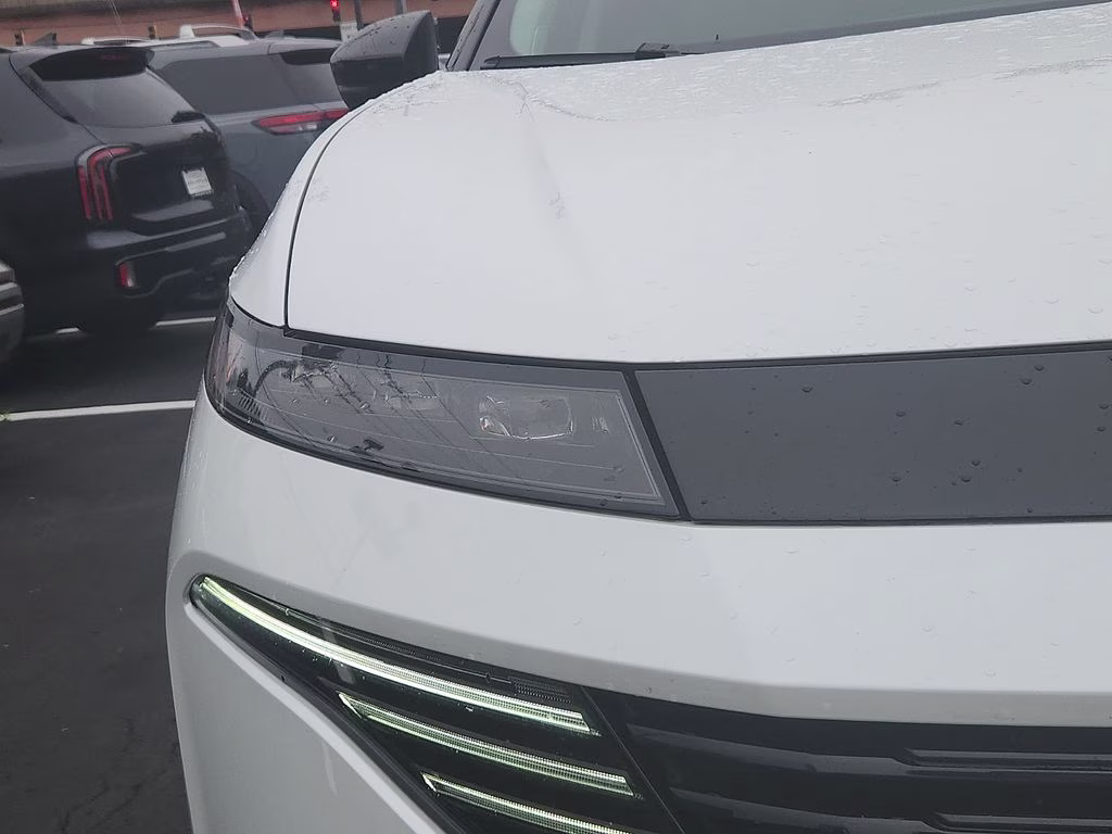 2025 Everest White Pearl Tricoat/Super Black Nissan Murano SL AWD SUV