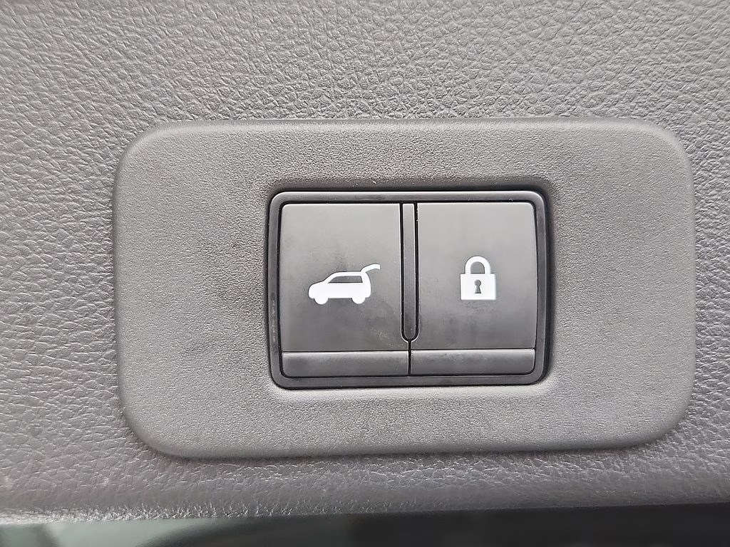 2025 Everest White Pearl Tricoat/Super Black Nissan Murano SL AWD SUV