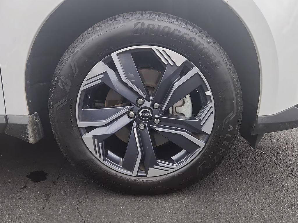 2025 Everest White Pearl Tricoat/Super Black Nissan Murano SL AWD SUV