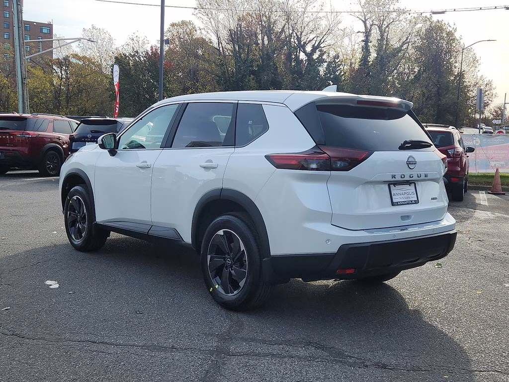 2026 Everest White Pearl Tricoat Nissan Rogue SV AWD SUV