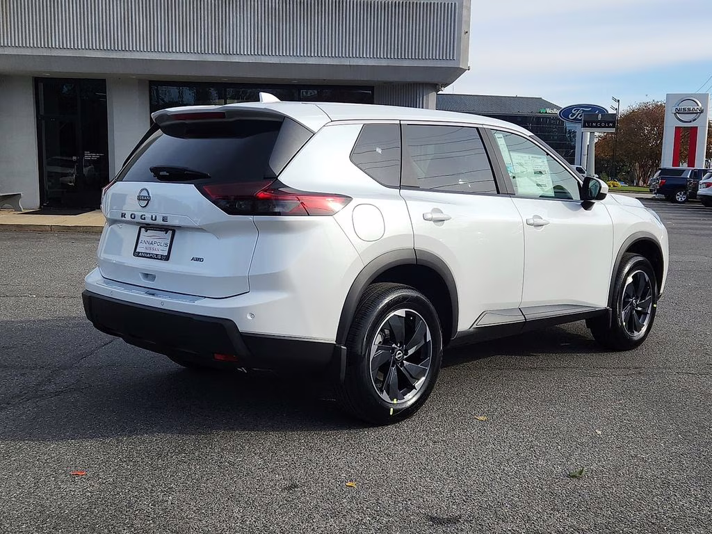 2026 Everest White Pearl Tricoat Nissan Rogue SV AWD SUV