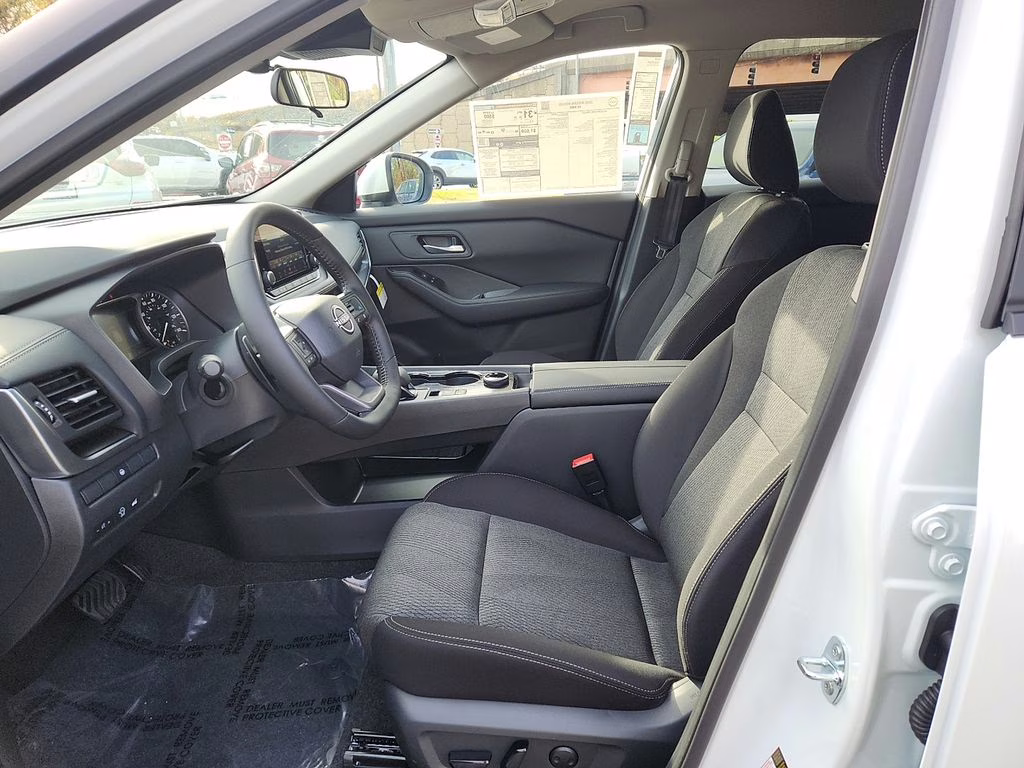 2026 Everest White Pearl Tricoat Nissan Rogue SV AWD SUV