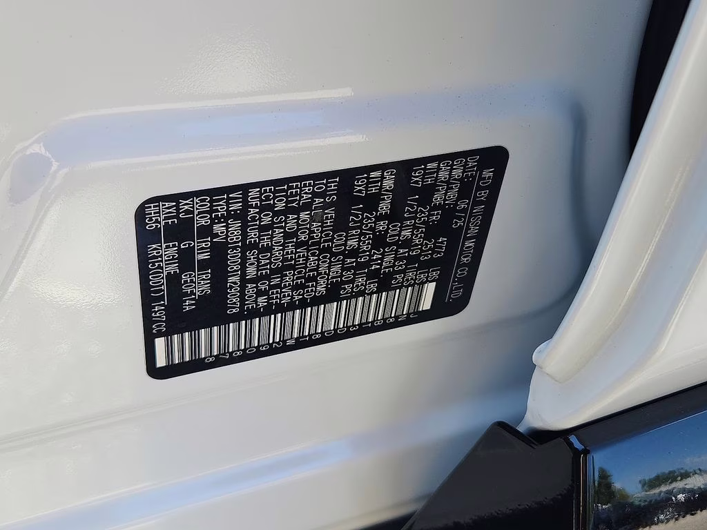 2026 Everest White Pearl/Super Black Nissan Rogue Platinum AWD SUV