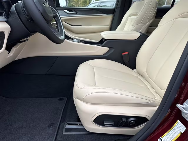 2025 Velvet Red Pearlcoat Jeep Grand Cherokee Limited RWD SUV