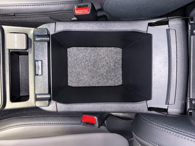 2026 Crystal White Pearl Subaru Outback Premium AWD SUV