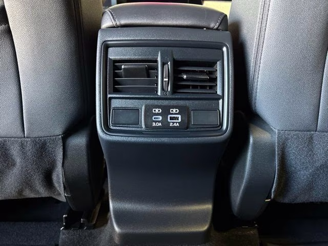 2026 Crystal White Pearl Subaru Outback Premium AWD SUV