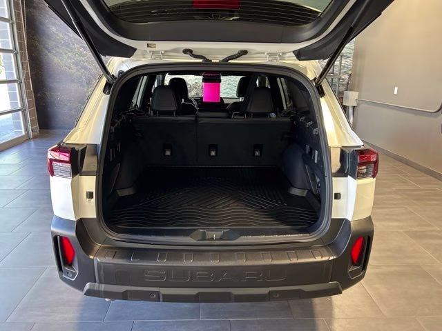 2026 Crystal White Pearl Subaru Outback Premium AWD SUV
