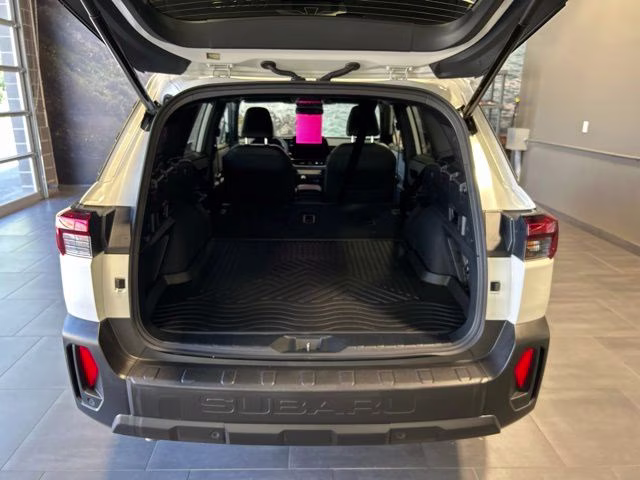 2026 Crystal White Pearl Subaru Outback Premium AWD SUV