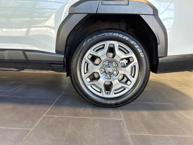 2026 Crystal White Pearl Subaru Outback Premium AWD SUV