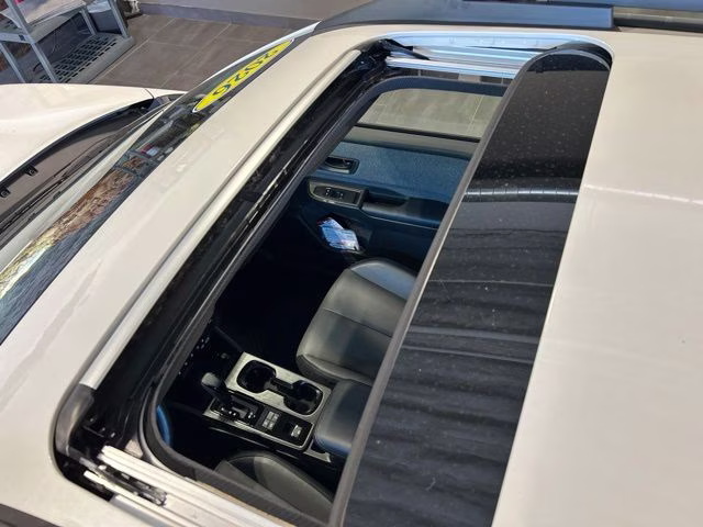 2026 Crystal White Pearl Subaru Outback Premium AWD SUV