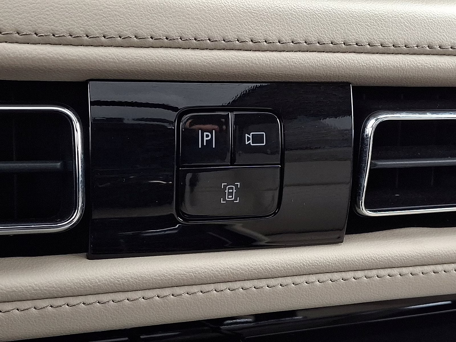 2022 Asher Gray Metallic Clearcoat - M7 Lincoln Aviator Standard AWD