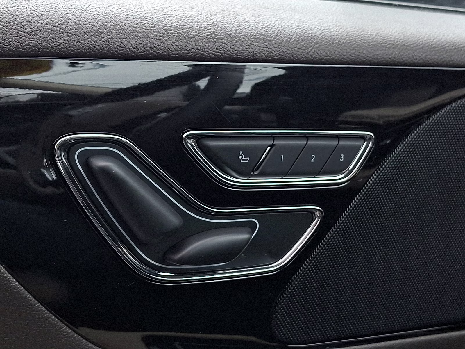 2022 Asher Gray Metallic Clearcoat - M7 Lincoln Aviator Standard AWD