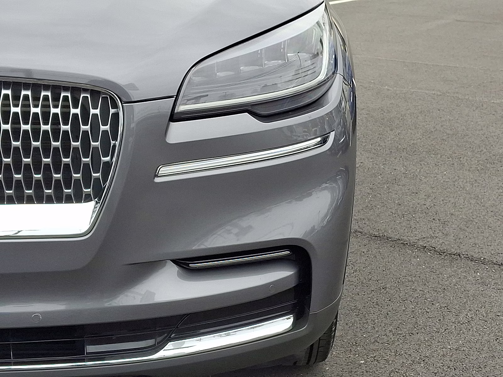 2022 Asher Gray Metallic Clearcoat - M7 Lincoln Aviator Standard AWD