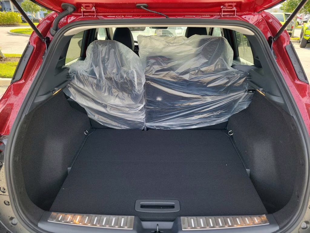 2026 Scarlet Nissan Kicks SR FWD SUV