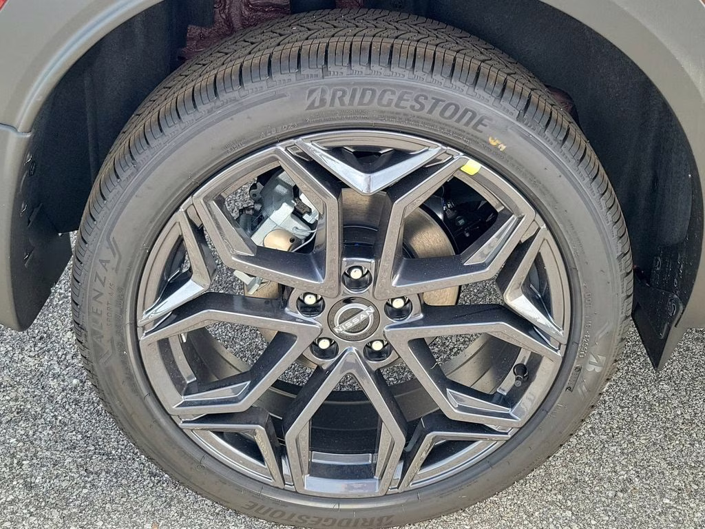 2026 Scarlet Nissan Kicks SR FWD SUV