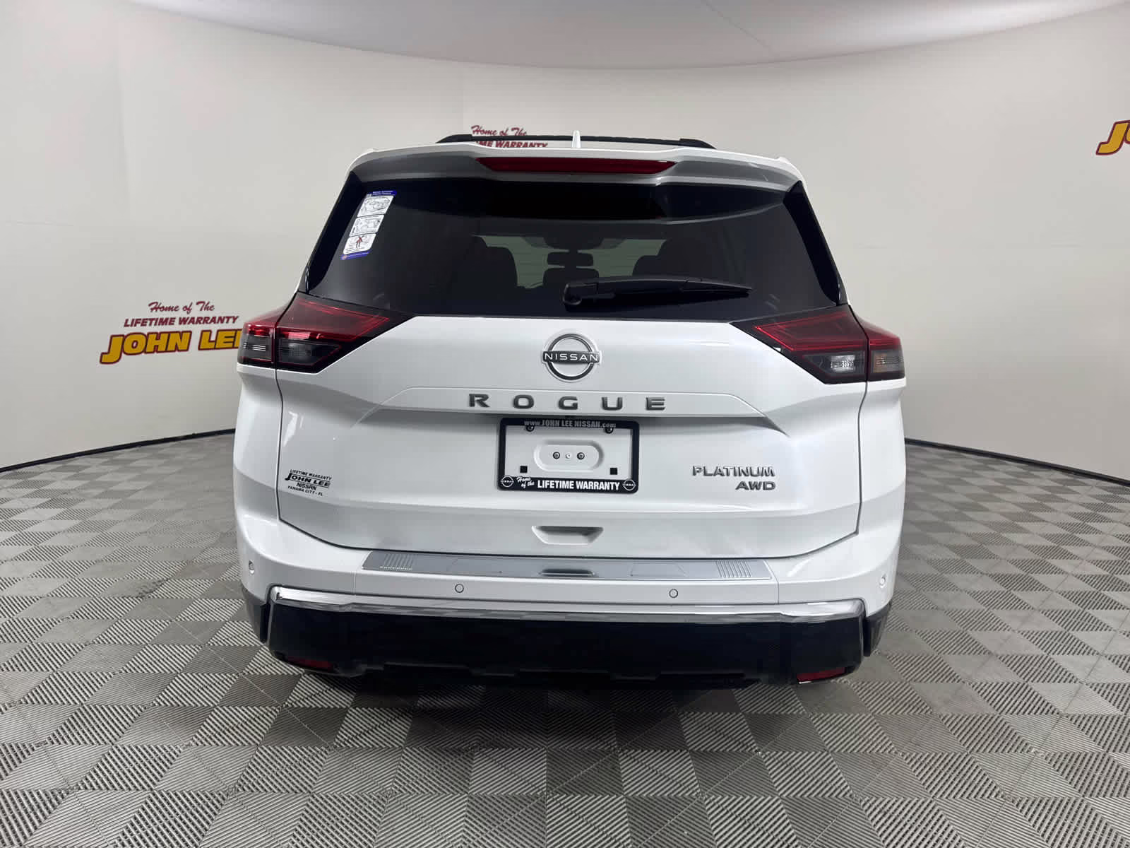 2026 Everest White Pearl Tricoat Nissan Rogue Platinum AWD SUV
