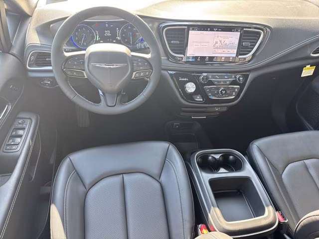 2026 Silver Mist Clearcoat Chrysler Pacifica Select FWD Van