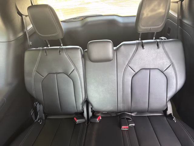 2026 Silver Mist Clearcoat Chrysler Pacifica Select FWD Van