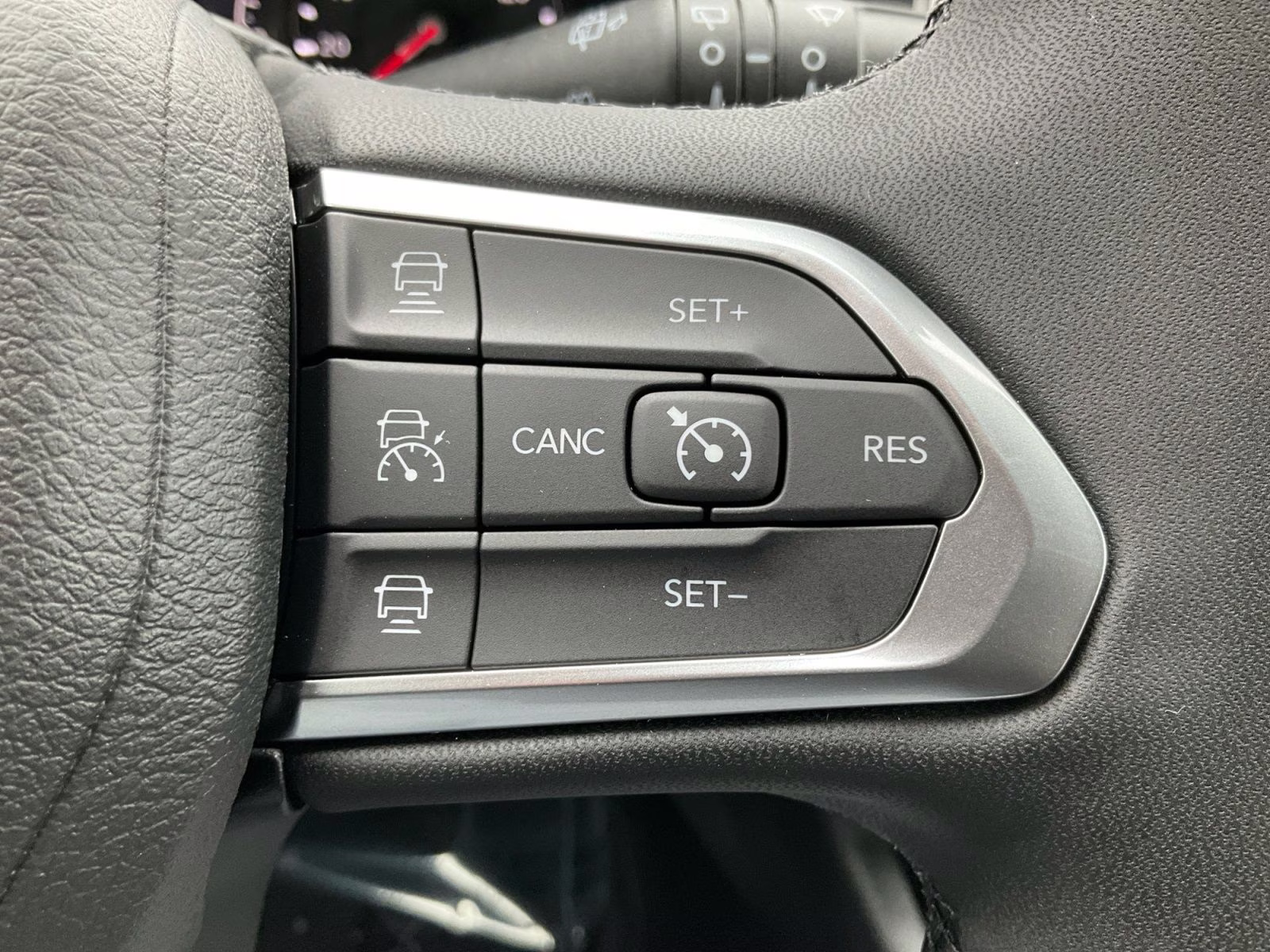 2026 Diamond Black Crystal Pearlcoat Jeep Compass Limited 4X4 SUV