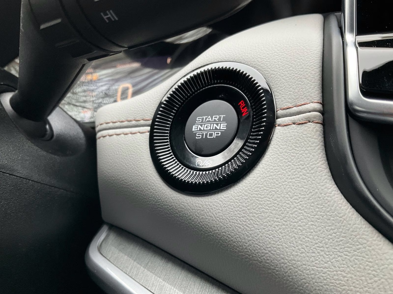 2026 Diamond Black Crystal Pearlcoat Jeep Compass Limited 4X4 SUV